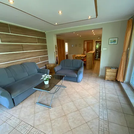 Gosy Apartment *